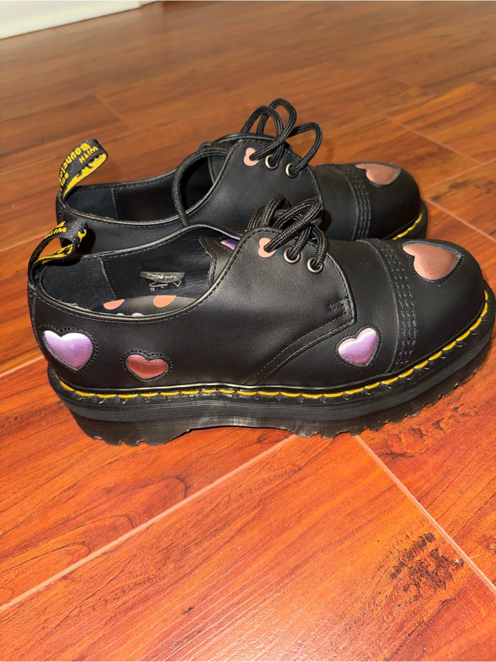 Dr. Martens Women's Womens 1461 Quad Heart Leather Platform Shoe - Picture 4 of 6